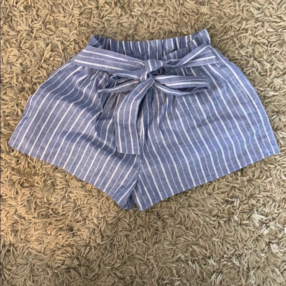 High waist paper bag shorts